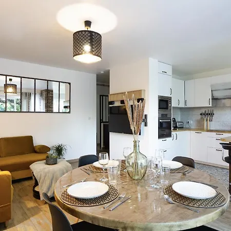 Gambetta Chaleureux T3 Avec Place De Parking Privee Apartment Annecy